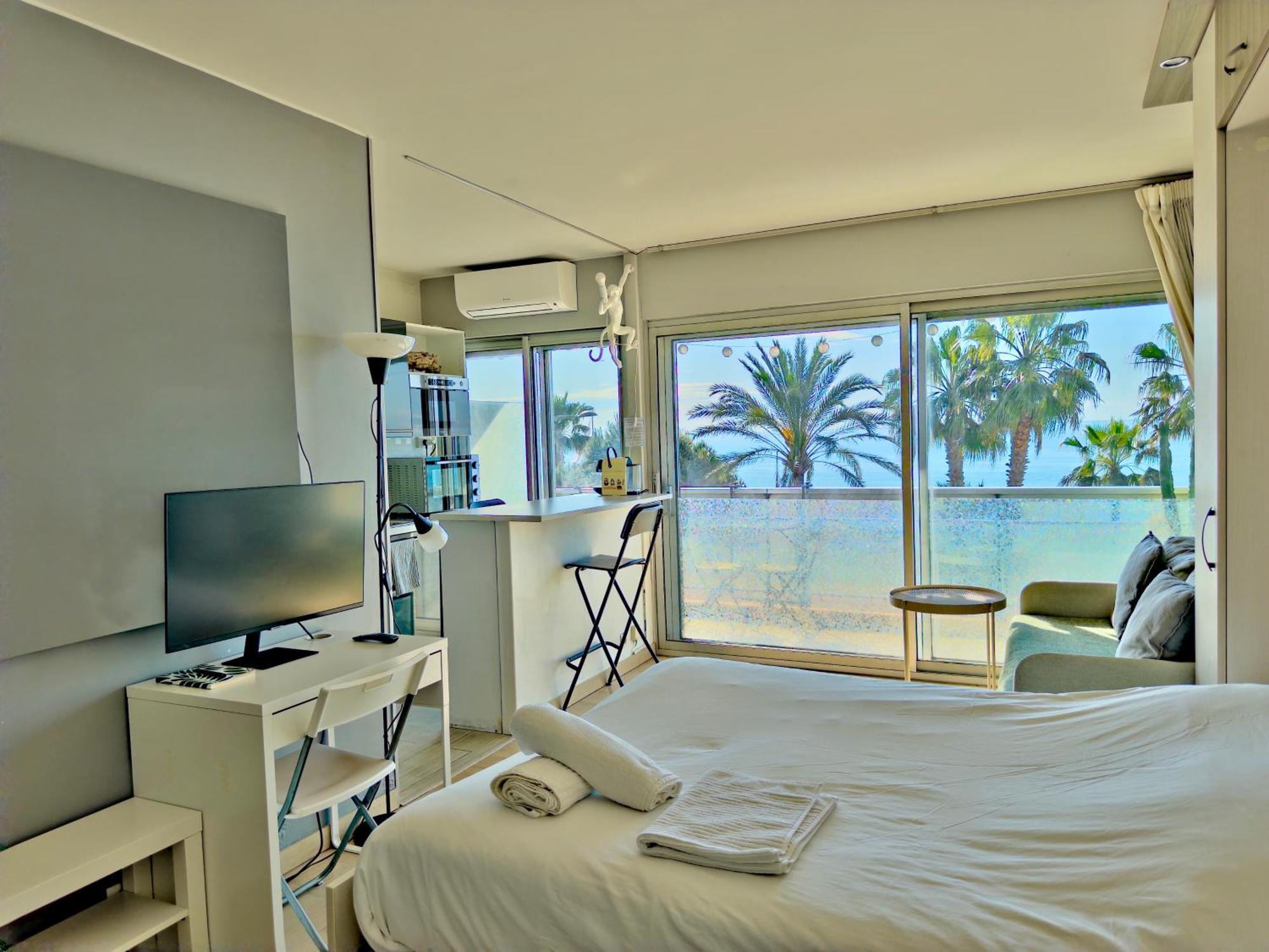 Panoramic Sea View Studio 24H Checkin Cagnes-sur-Mer Luaran gambar